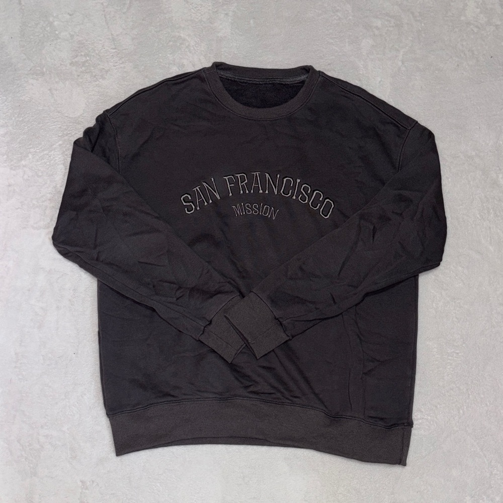 Dazy San Francisco Mission gray Sweater size small